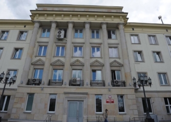 У Головному управлінні поліції Польщі вибухнув “подарунок з України” –  поліцейські бавились гранатометом