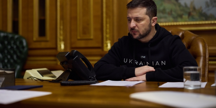 Зеленський обсудив з прем’єр-міністром Індії “формулу миру”