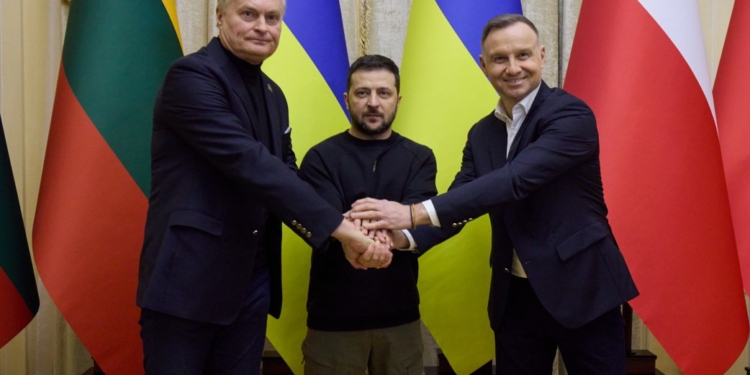 Про що декларація, підписана у Львові Зеленським, Дудою і Науседою (ВІДЕО)