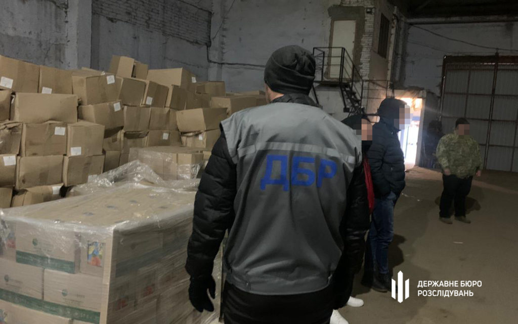 На Дніпропетровщині викрита схема з розкрадання продуктів харчування, які призначались для 45 військових частин (ФОТО, ВІДЕО) 21