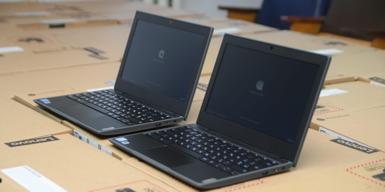 Освітяни Миколаївщини в рамках проекту «Ноутбук кожному вчителю» отримали більше 1,7 тис.ноутбуків