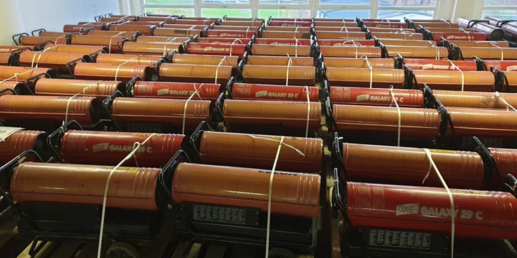 Миколаїв отримав 226 дизельних обігрівачів та 8 генераторів від столиці Чехії (ФОТО)