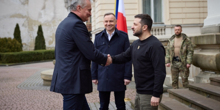 Зеленський, Дуда, Науседа – у Львові зустрілись президенти Люблінського трикутника (ФОТО, ВІДЕО)