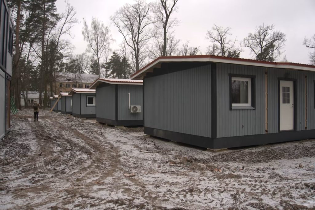 Фінляндія зводить будинки для 200 українців, які втратили домівку в Ірпіні (ФОТО) 1