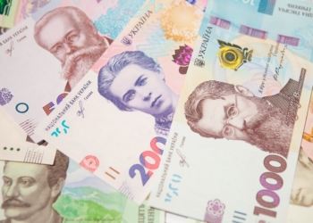 Вимушені переселенці та миколаївці, які постраждалі від війни, можуть отримати допомогу розміром понад 6 тис. грн. Як зареєструватися