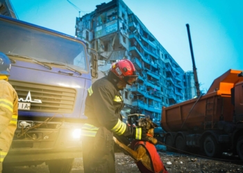 Кількість жертв російської ракети в Дніпрі збільшилась до 36 осіб