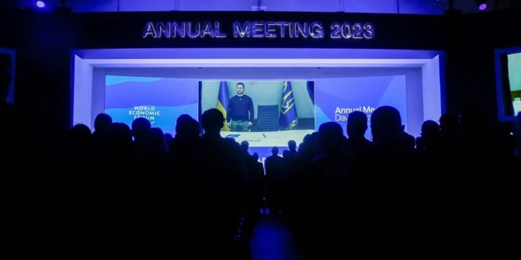 «Це не нещасний випадок, це результат війни» – Зеленський на форумі в Давосі про катастрофу гелікоптера в Броварах