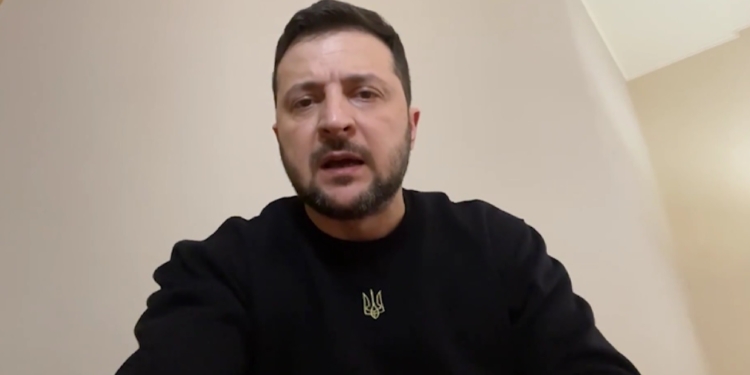 «Жахливий день, який ми мусимо витримати. І ми витримаємо» – звернення Зеленського (ВІДЕО)