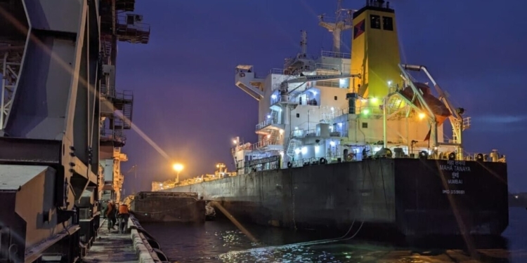 Не тільки експорт зерна, а й сталі – Україна хоче розширили «зернову ініціативу»