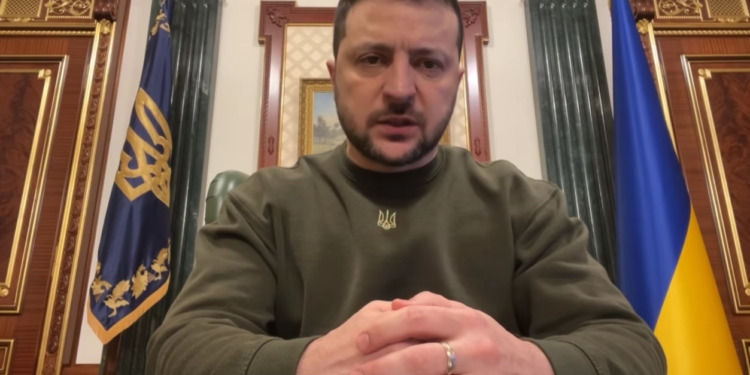 «Ми знаємо і пам’ятаємо, що байдужість убиває разом з ненавистю» – звернення Зеленського в День пам’яті жертв Голокосту (ВІДЕО)