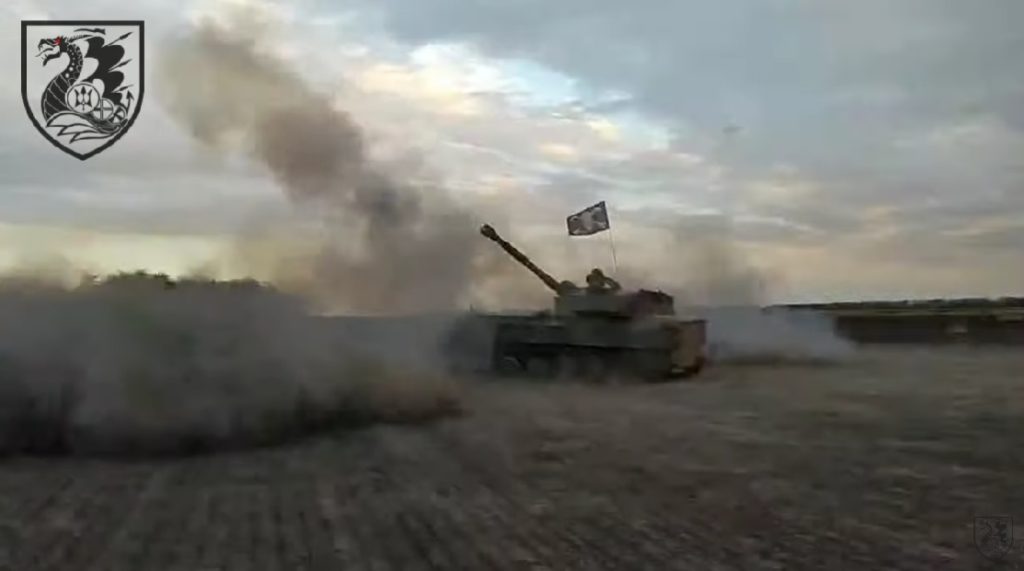 Українські військові успішно відбивають масовані атаки окупантів у районі Бахмута та Соледара - ISW 13