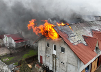 Пожежу молитовного будинку на Миколаївщині гасили 6 годин (ФОТО, ВІДЕО)
