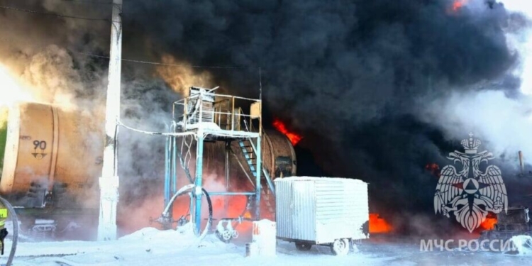 В рф палають потяги з пальним (ФОТО, ВІДЕО)