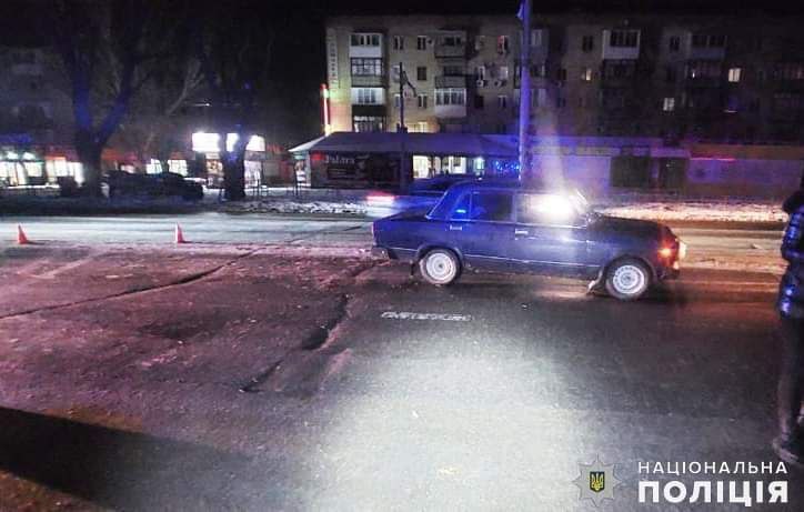 У Миколаєві автівка збила 78-річного чоловіка – він помер в лікарні (ФОТО) 1