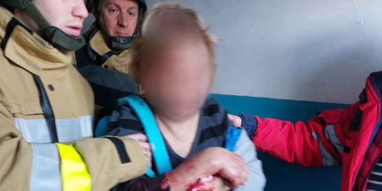 Рятувальники Миколаївщини вчора в Очакові загасили 3 пожежі, які виникли внаслідок російських обстрілів, і допомагали людям (ФОТО)