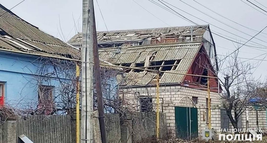 Поліція Миколаївщини зафіксувала в Очакові і сусідніх громадах понад 300 пошкоджених російськими обстрілами об’єктів житлової та цивільної інфраструктури (ФОТО) 3