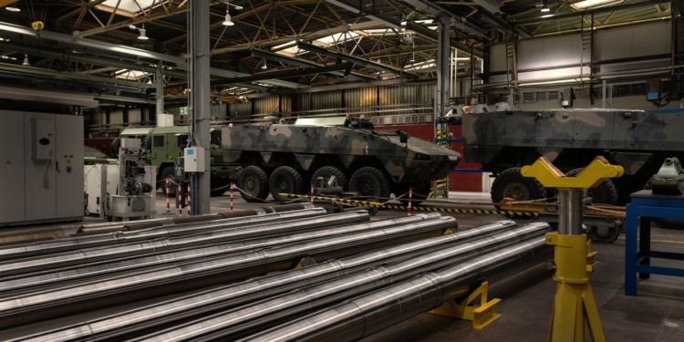 В Польщі відновлюють поранену техніку з України – працюють в 3 зміни (ФОТО)