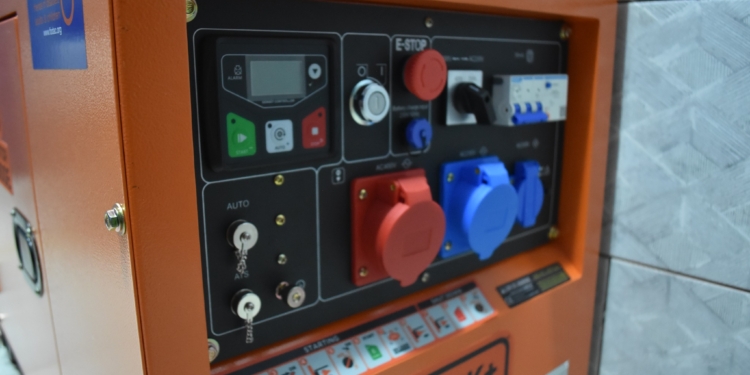 Лікарням Миколаєва передали дизельні генератори (ФОТО)