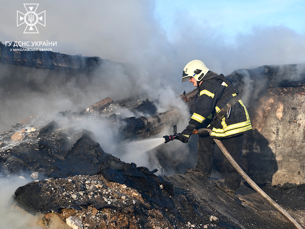 За добу на Миколаївщині рятувальники загасили 7 пожеж. Внаслідок однієї загинула людина (ФОТО) 7
