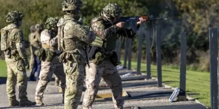 Британія показала нові фото з навчань українських військових (ФОТО)