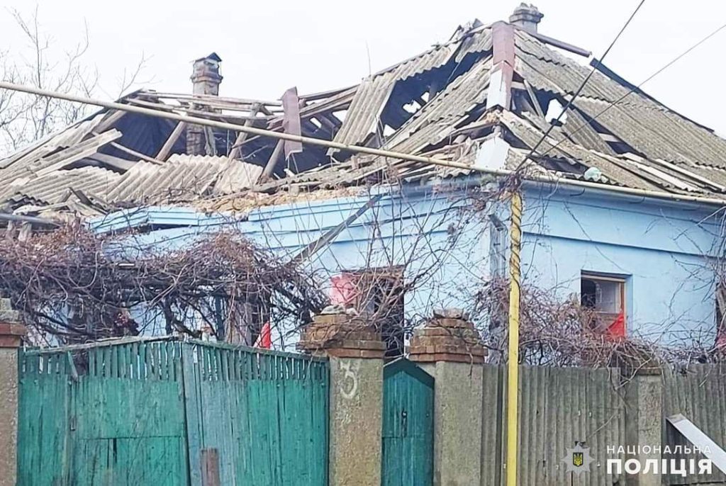 Поліція Миколаївщини зафіксувала в Очакові і сусідніх громадах понад 300 пошкоджених російськими обстрілами об’єктів житлової та цивільної інфраструктури (ФОТО) 9