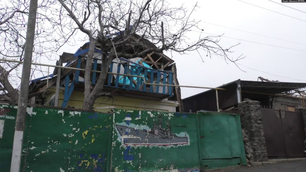Будинки без дахів. Як виглядає Очаків на Миколаївщині після ракетних атак армії рф (ФОТО) 11