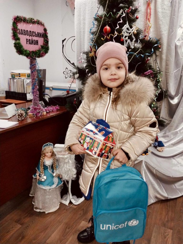 Допомогли друзі Миколаєва з-за кордону: близько 17 тисяч маленьких миколаївців отримали подарунки до свят (ФОТО) 15