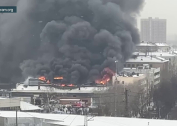 В Москві горить склад, підняли пожежну авіацію (ВІДЕО)