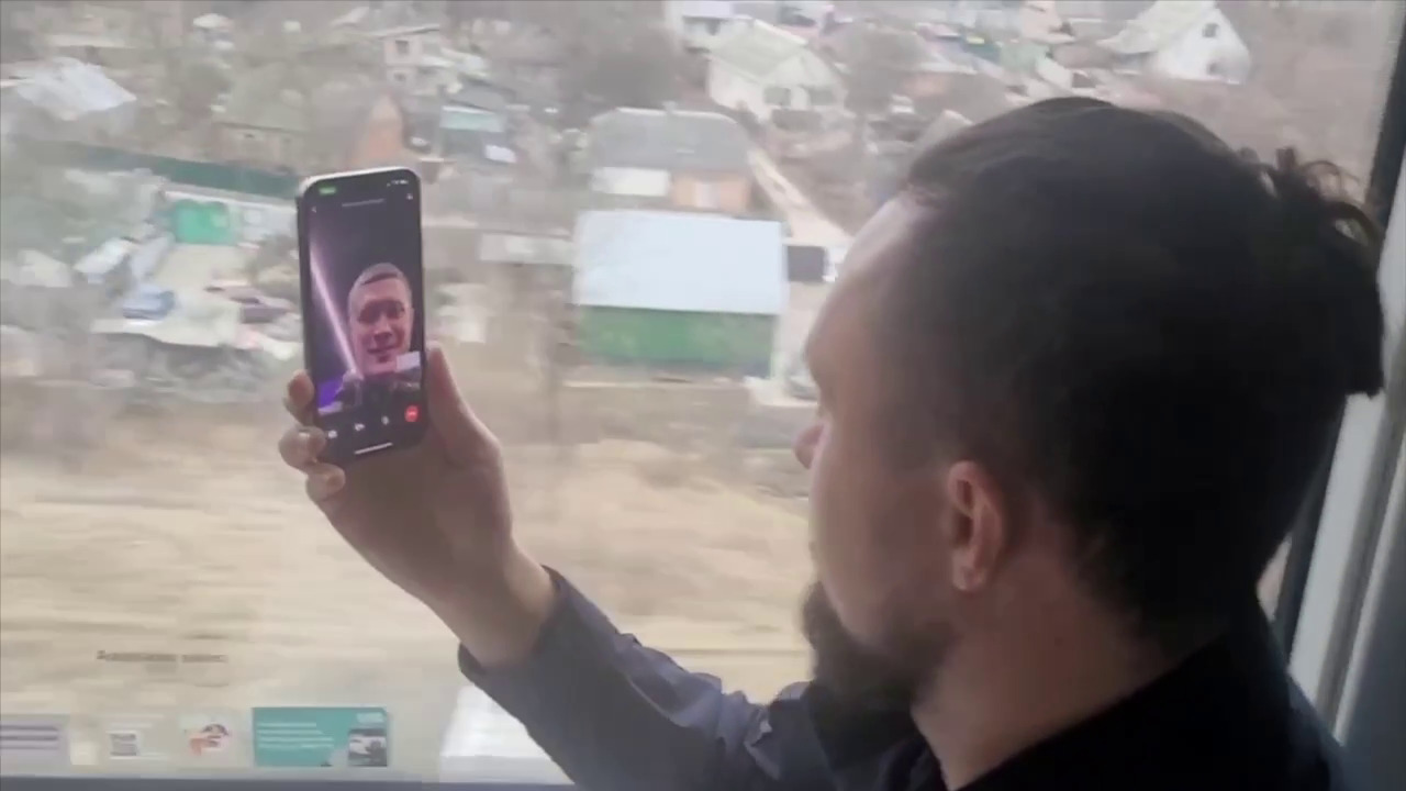 В Україні з’явився перший поїзд з інтернетом. До кінця року обіцяють більше (ВІДЕО)