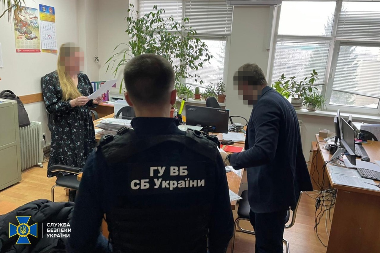 Пригріли змію. СБУ виявила “русофілку” в своїй структурі (ФОТО)