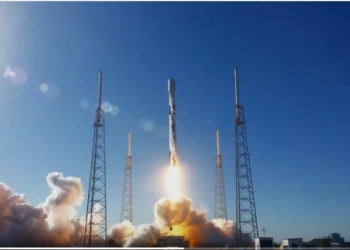 В США стартувала ракета з українським наносупутником (ВІДЕО)