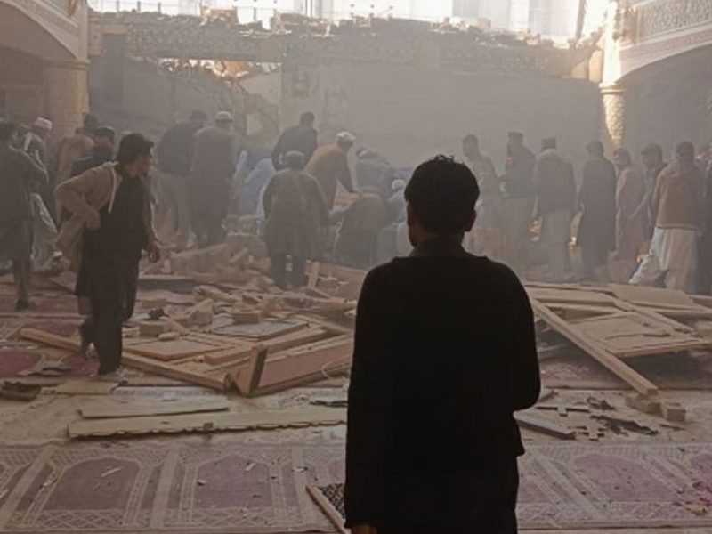 В Пакистані теракт у мечеті – 25 загиблих, багато під завалами (ФОТО, ВІДЕО)