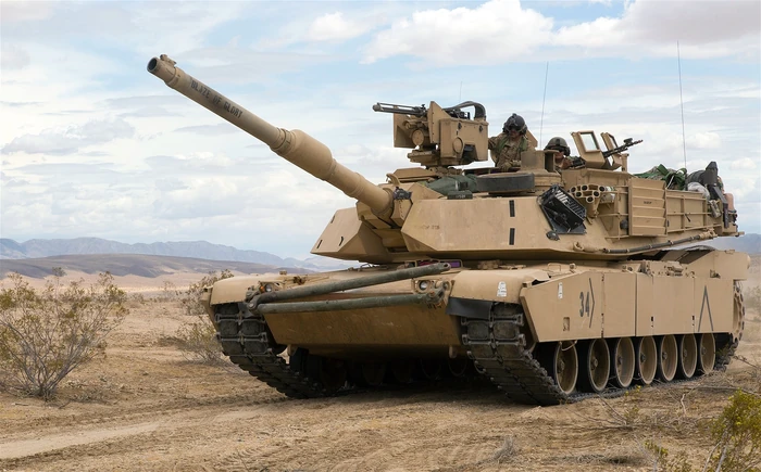 Байден підтвердив – США передають Україні 31 танк Abrams M1
