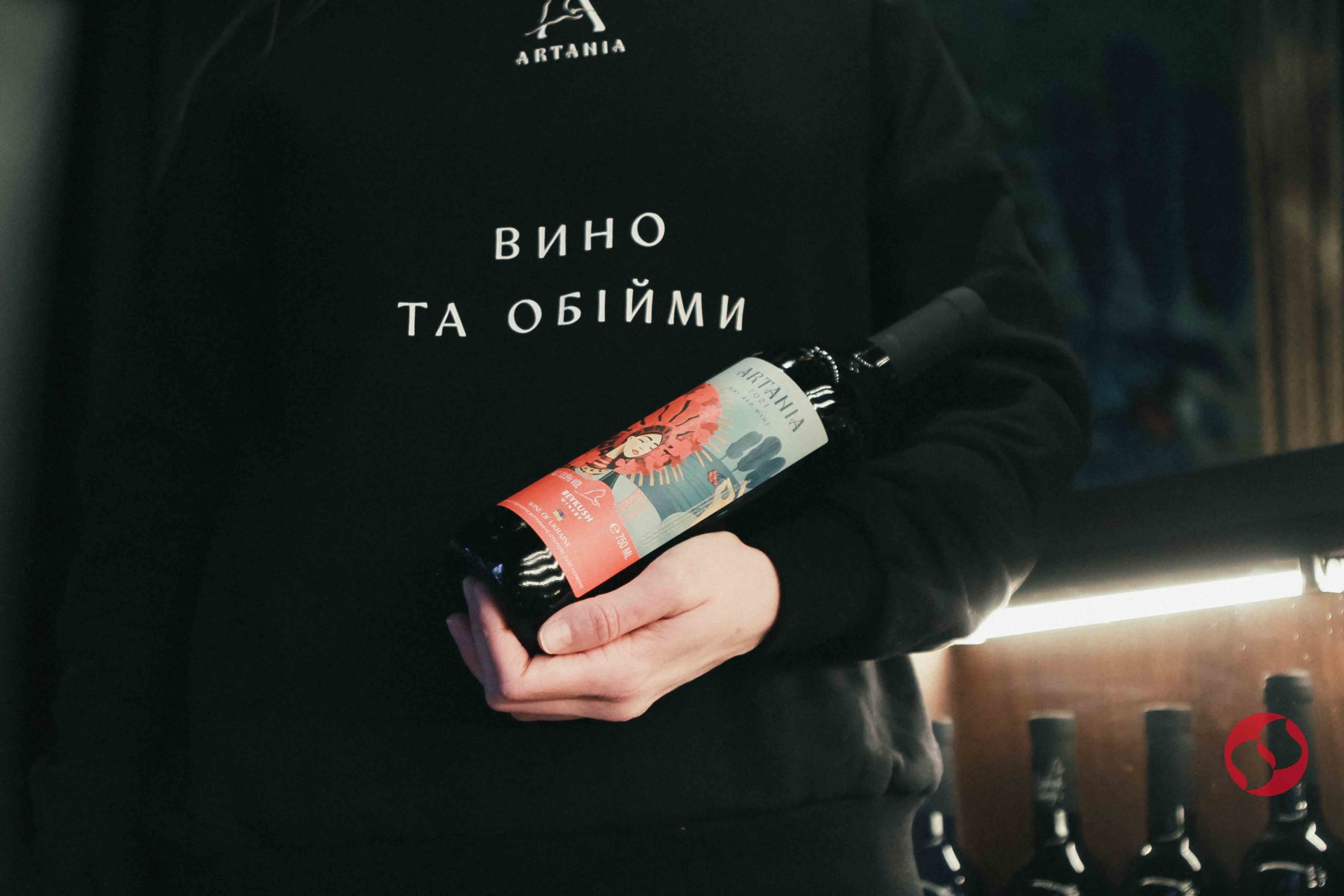 Виноробня з Очакова попри війну отримала “золото” та відкрила бар в Києві (ФОТО)