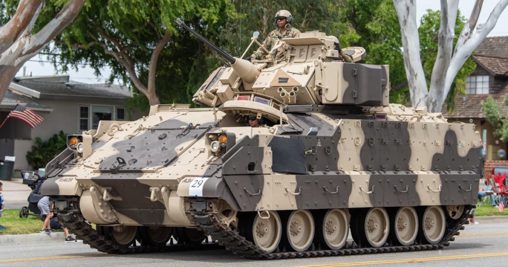 Не танк, а вбивця танків - в Пентагоні підтвердили передачу Україні БМП Bradley 1