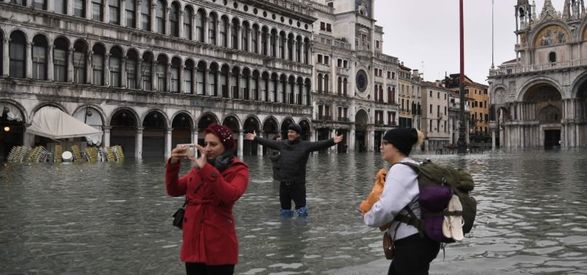 Страшна негода паралізувала Італію – сніг, дощі, повені, зсуви (ВІДЕО)