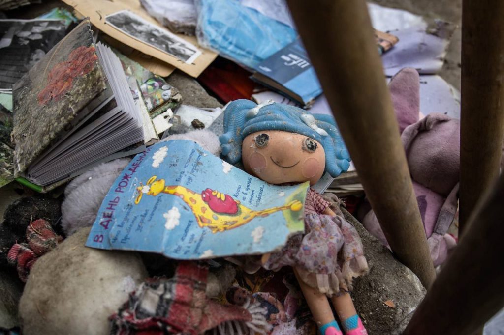 З-під завалів зруйнованого ракетою будинку у Дніпрі дістали тіло дитини 1