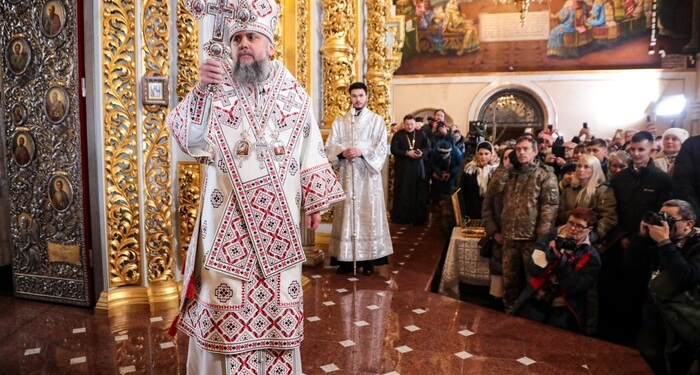 Облачення митрополита Епіфанія на літургії в Лаврі обговорюють досі. Чому (ФОТО)