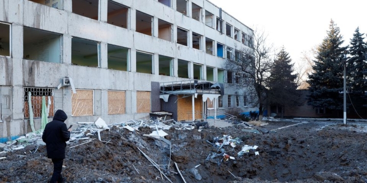 Брехня. Рашисти заявили, що помстились за Макіївку – розбомбили 2 гуртожитки з нашими бійцями. Журналісти Reuters там побували