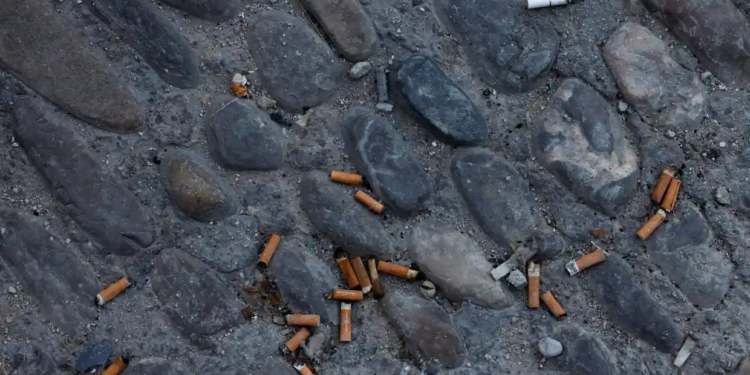 В Іспанії за прибирання недопалків будуть платити тютюнові компанії. Як це буде?