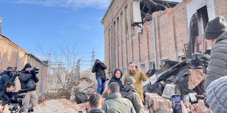 Міністерка іноземних справ Німеччини несподівано відвідала Харків (ФОТО)