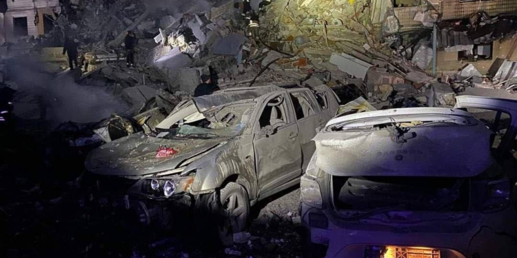 В Дніпрі вже 2 загиблих, 27 поранених (ФОТО, ВІДЕО)