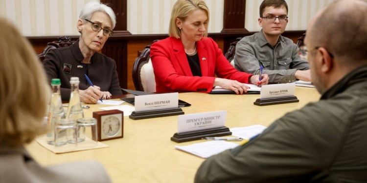 Заступник держсекретаря США обговорила з Єрмаком і Шмигалем підтримку України (ФОТО)
