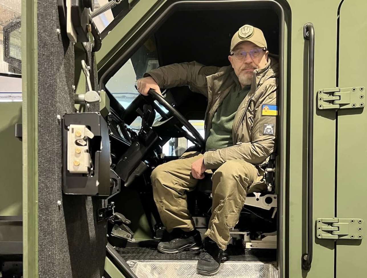 Міноборони закуповує і вітчизняну зброю – Резніков розповів деталі (ФОТО)