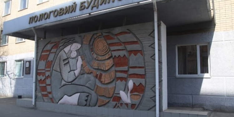 Рашисти вдарили по перинатальному центу в Херсоні (ВІДЕО)