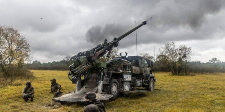 Франція пообіцяла Україні ще 12 гаубиць Caesar