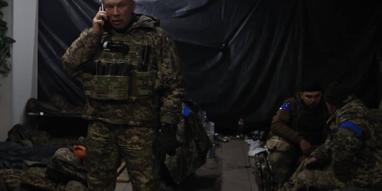 Командувач Східним угрупуванням генерал Сирський провів нараду під Бахмутом і Соледаром (ФОТО)