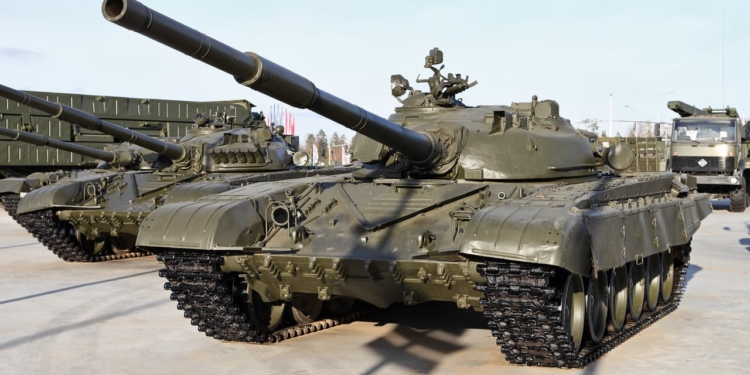 У рашистів під час ремонту згорів танк – здетонував боєприпас