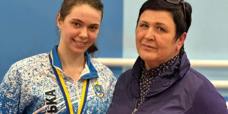 Миколаївська рапіристка Аліна Полозюк стала чемпіонкою України (ФОТО)