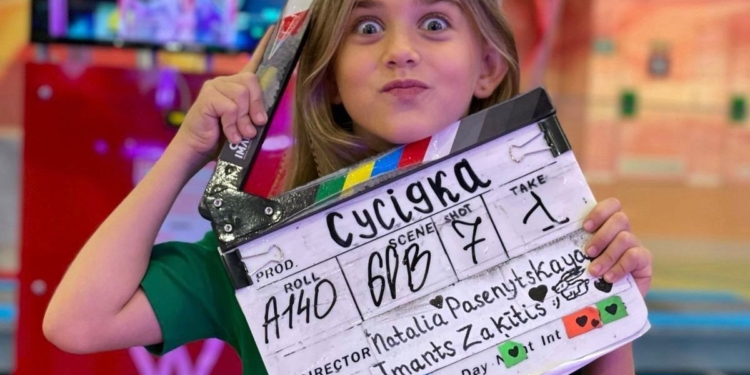 Миколаївська школярка зіграла в комедії «Сусідка», яка місяць тому вийшла на екрани (ФОТО)